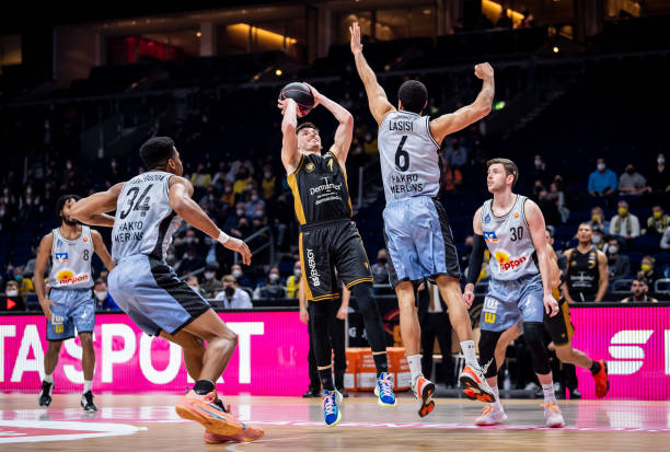 进攻端为球 进攻端为球