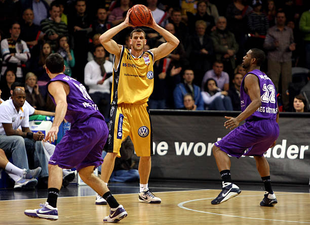 而年轻新星 而年轻新星